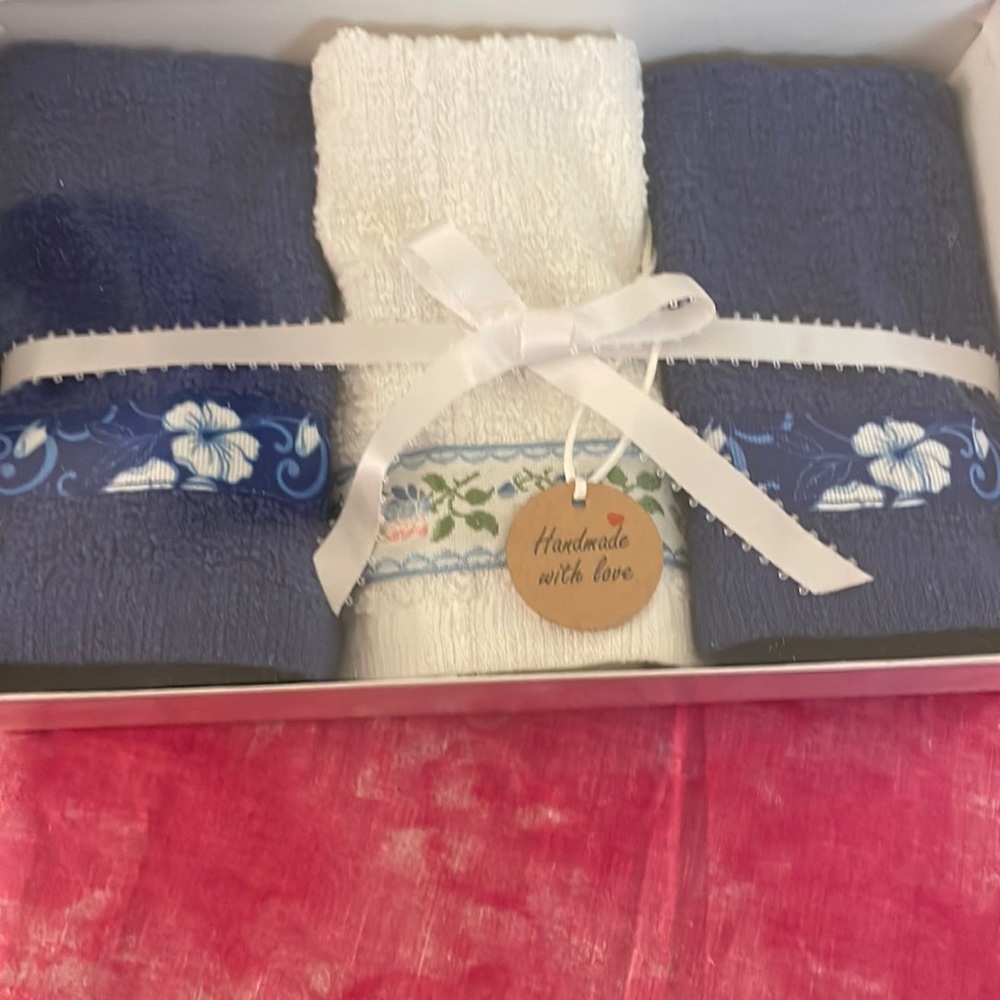 3 pc Face Towel Set